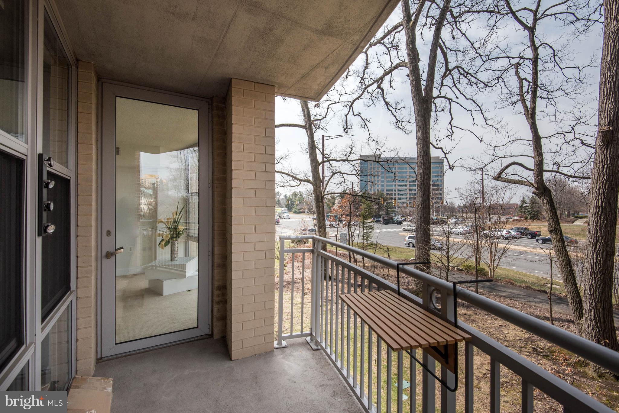 CARLTON HOUSE - Residential