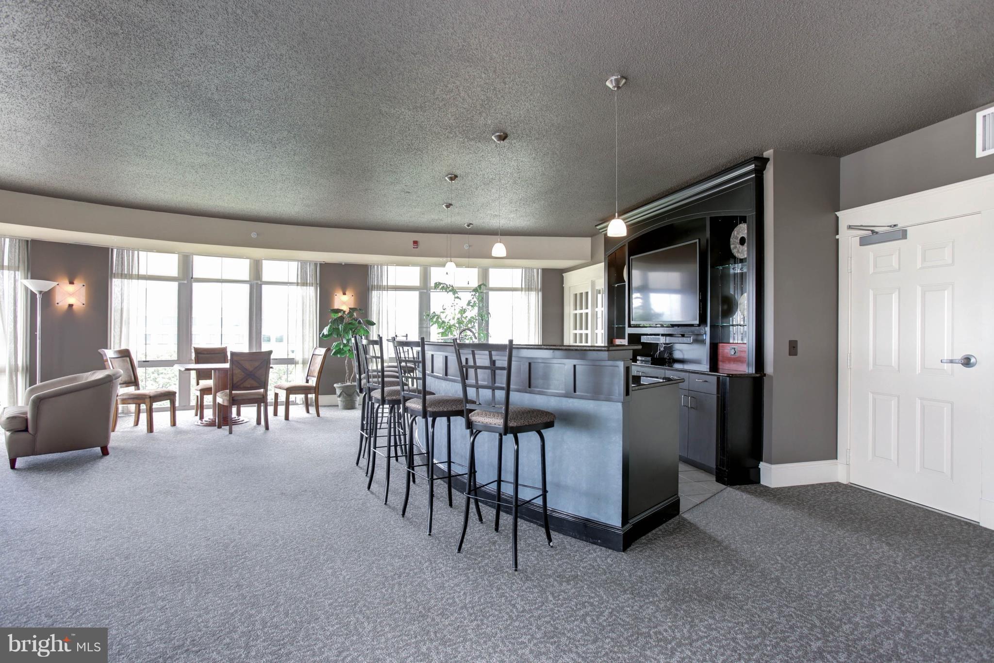 CARLTON HOUSE - Residential