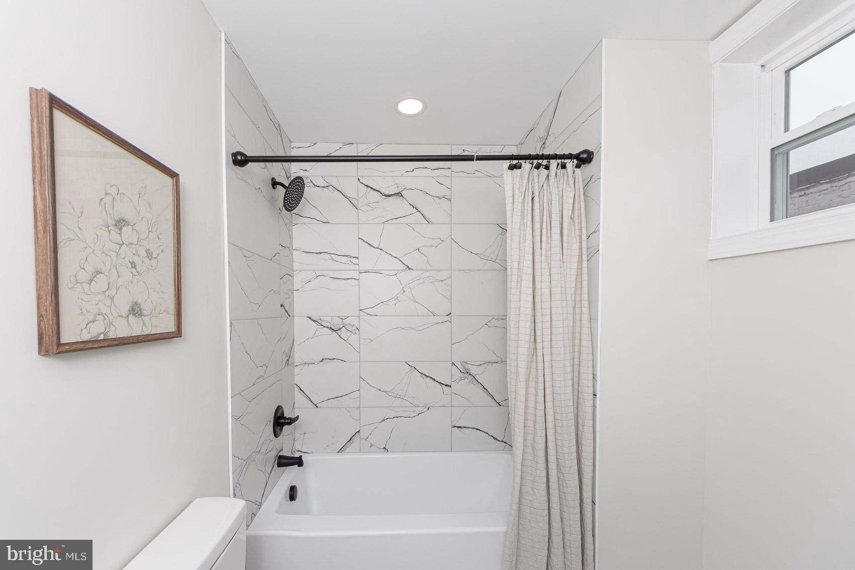 WINDSOR HILLS - Residential