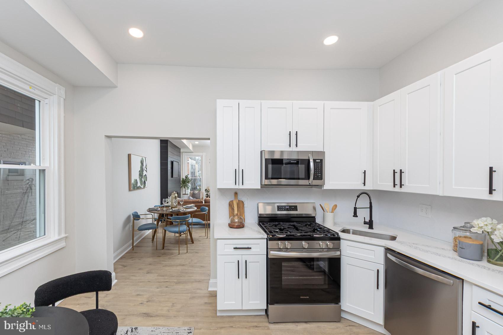 WINDSOR HILLS - Residential