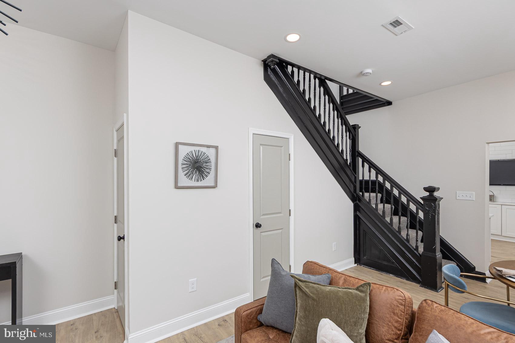 WINDSOR HILLS - Residential