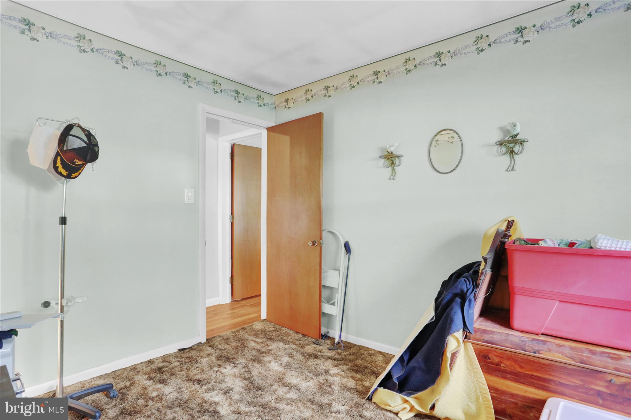 CRESTWOOD - Residential