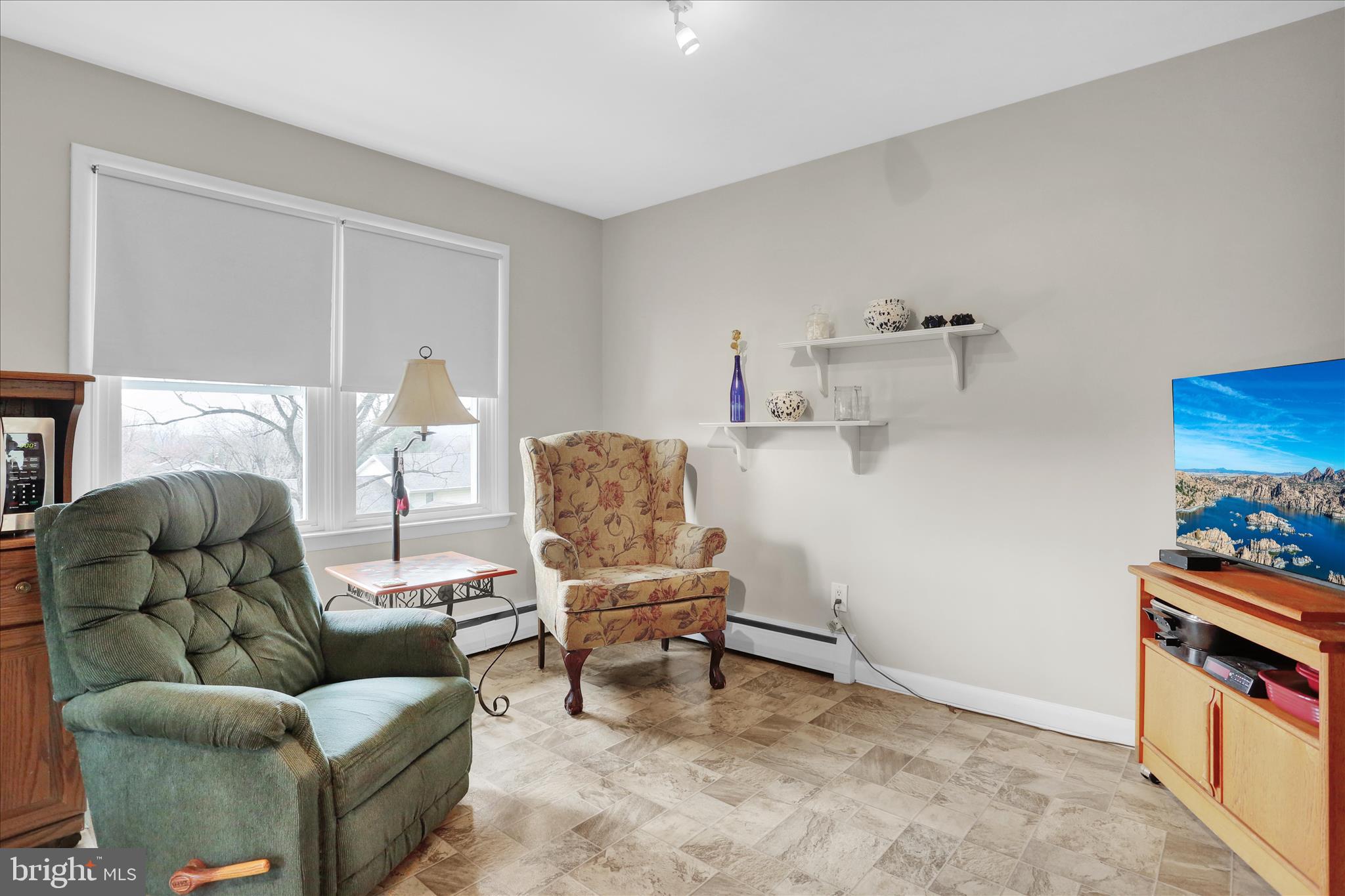 CRESTWOOD - Residential