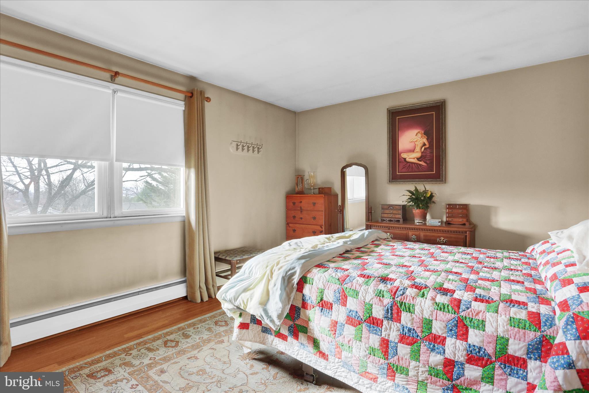 CRESTWOOD - Residential