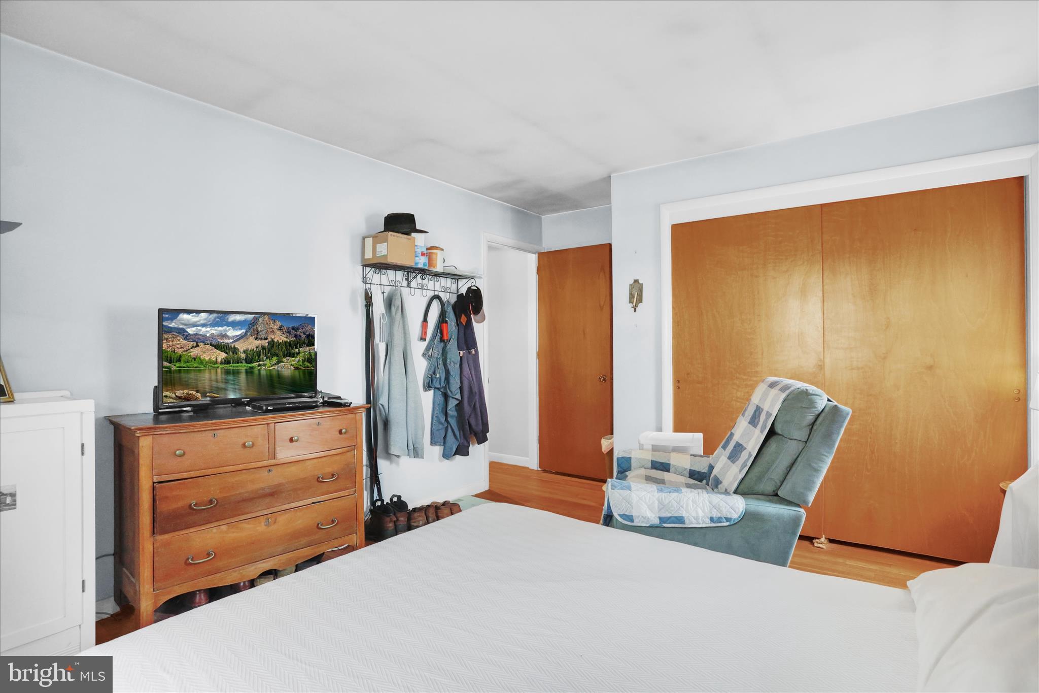 CRESTWOOD - Residential