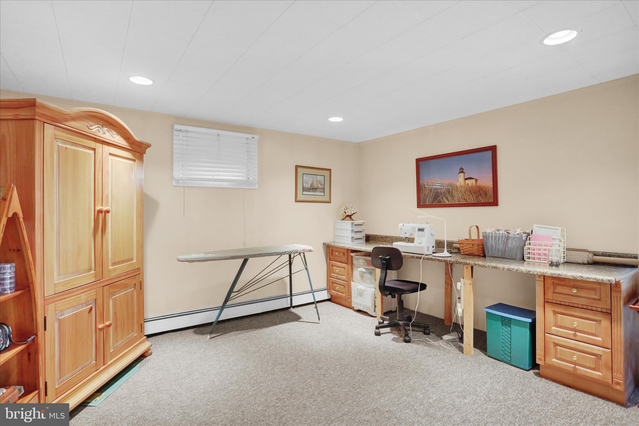 CRESTWOOD - Residential