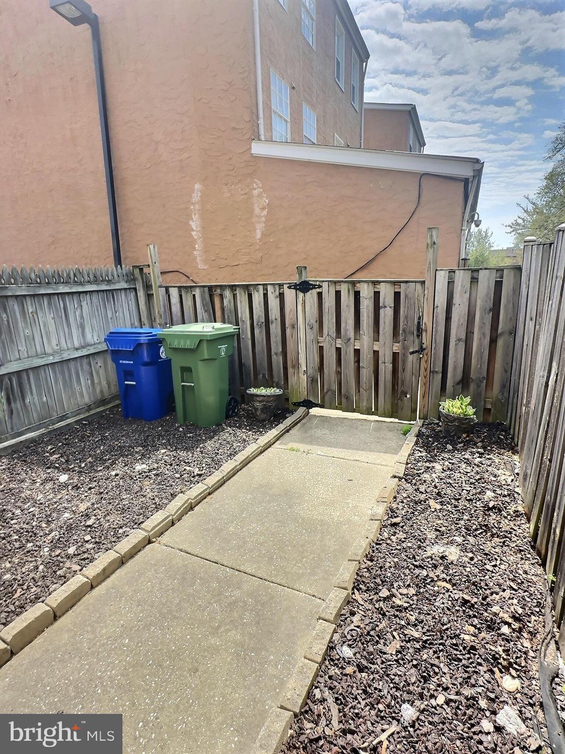 ASHLAND MEWS - Residential