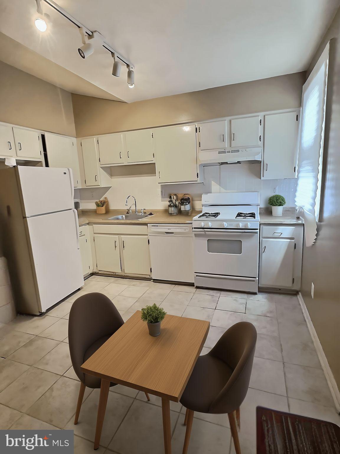 ASHLAND MEWS - Residential