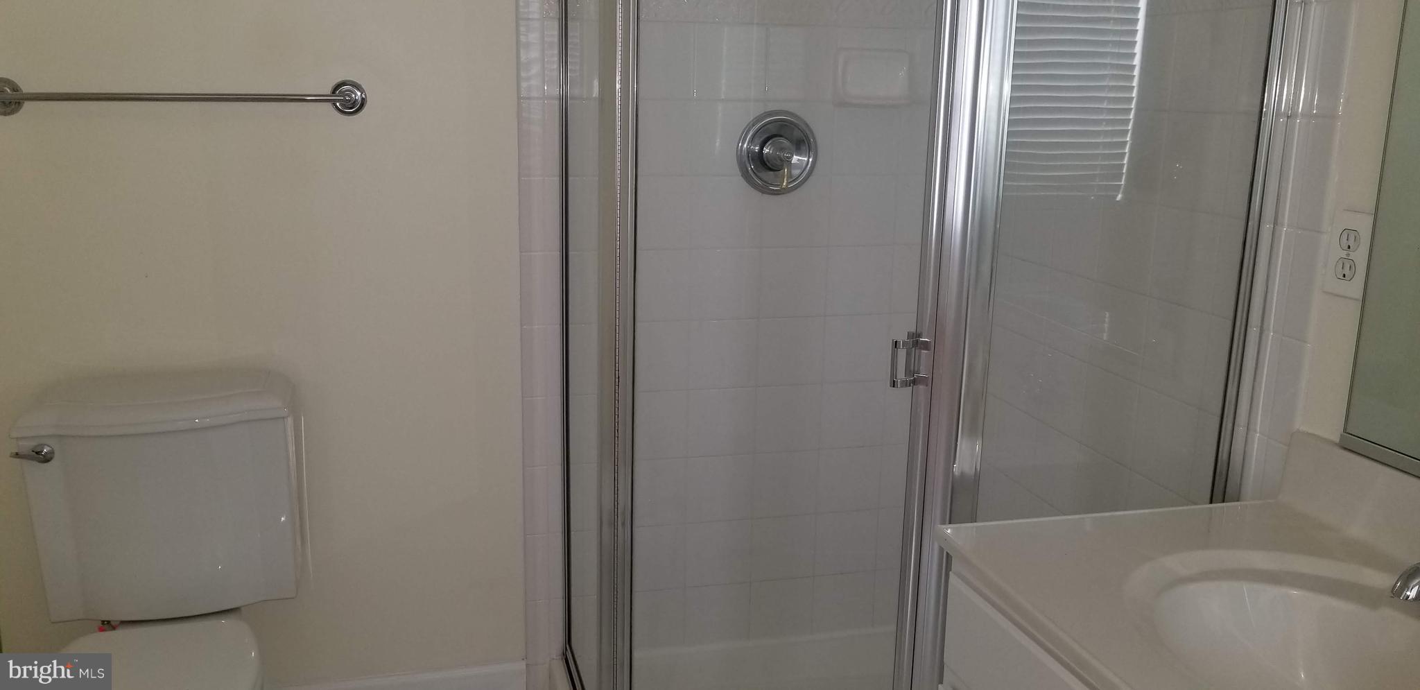 RETREAT AT FAIRWOOD TOWN - Residential Lease