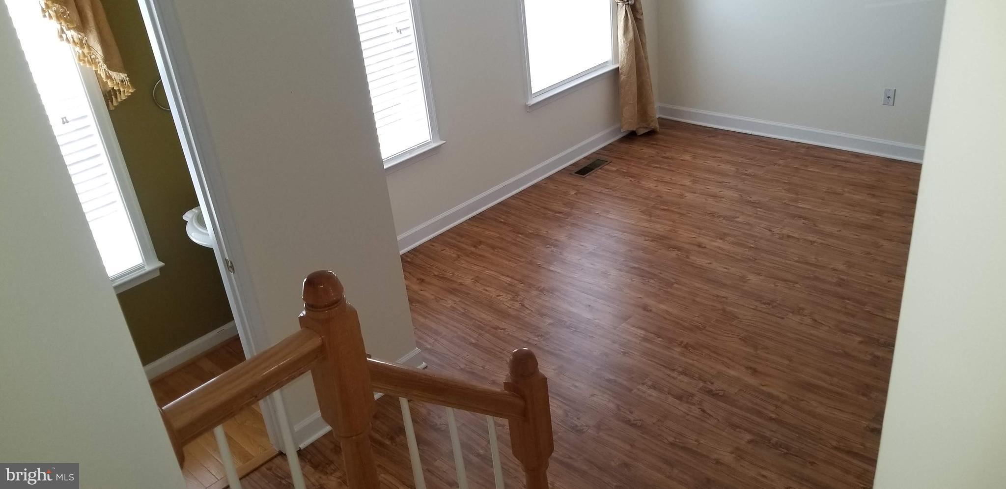 RETREAT AT FAIRWOOD TOWN - Residential Lease