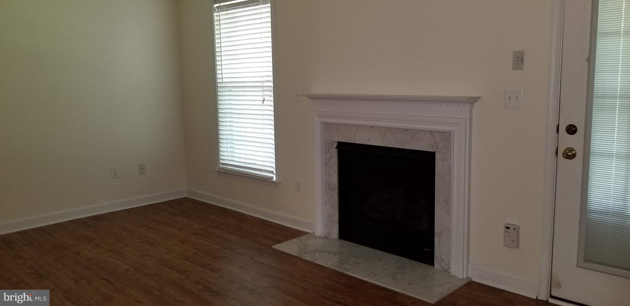 RETREAT AT FAIRWOOD TOWN - Residential Lease