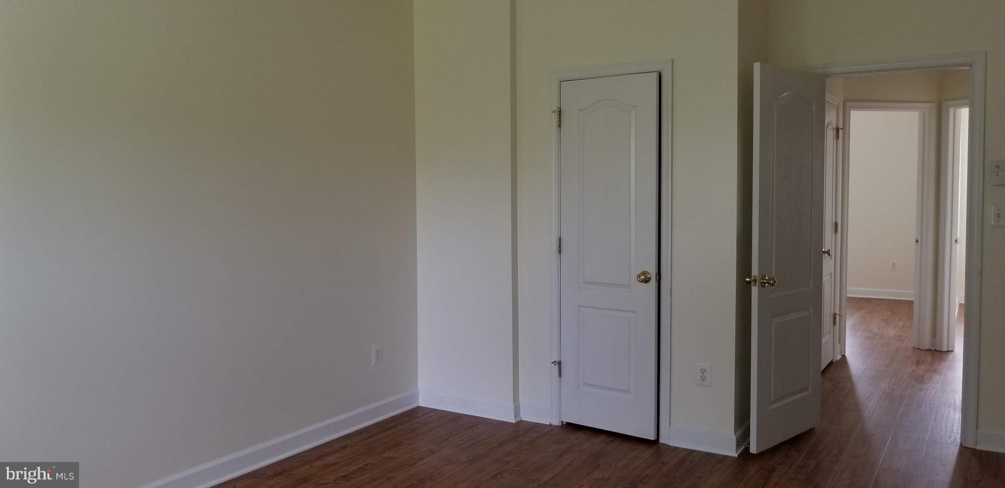 RETREAT AT FAIRWOOD TOWN - Residential Lease