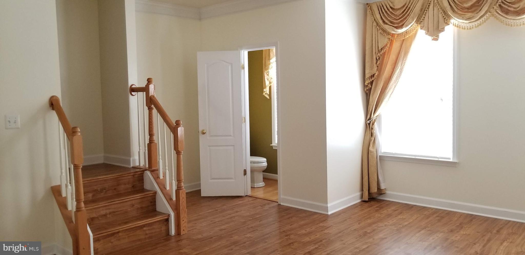 RETREAT AT FAIRWOOD TOWN - Residential Lease