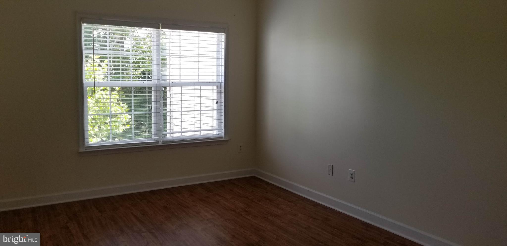 RETREAT AT FAIRWOOD TOWN - Residential Lease