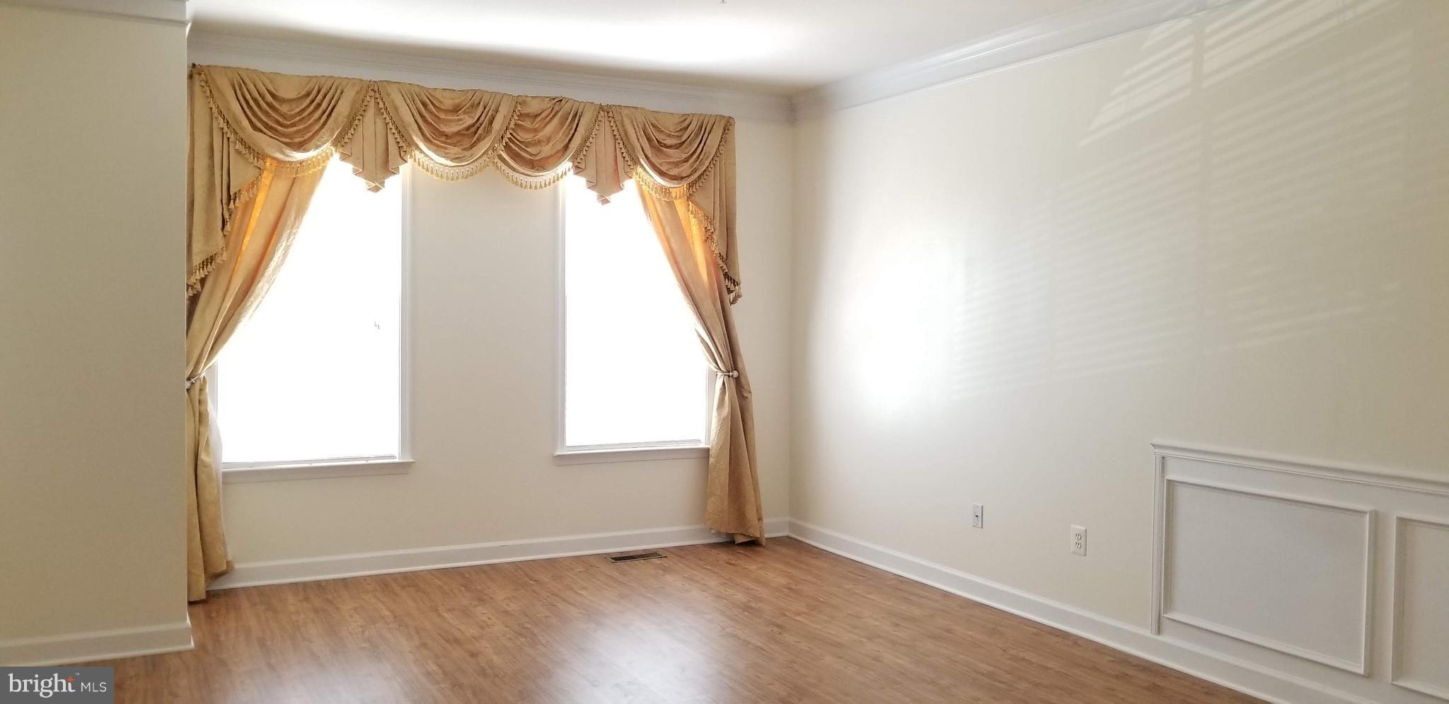 RETREAT AT FAIRWOOD TOWN - Residential Lease