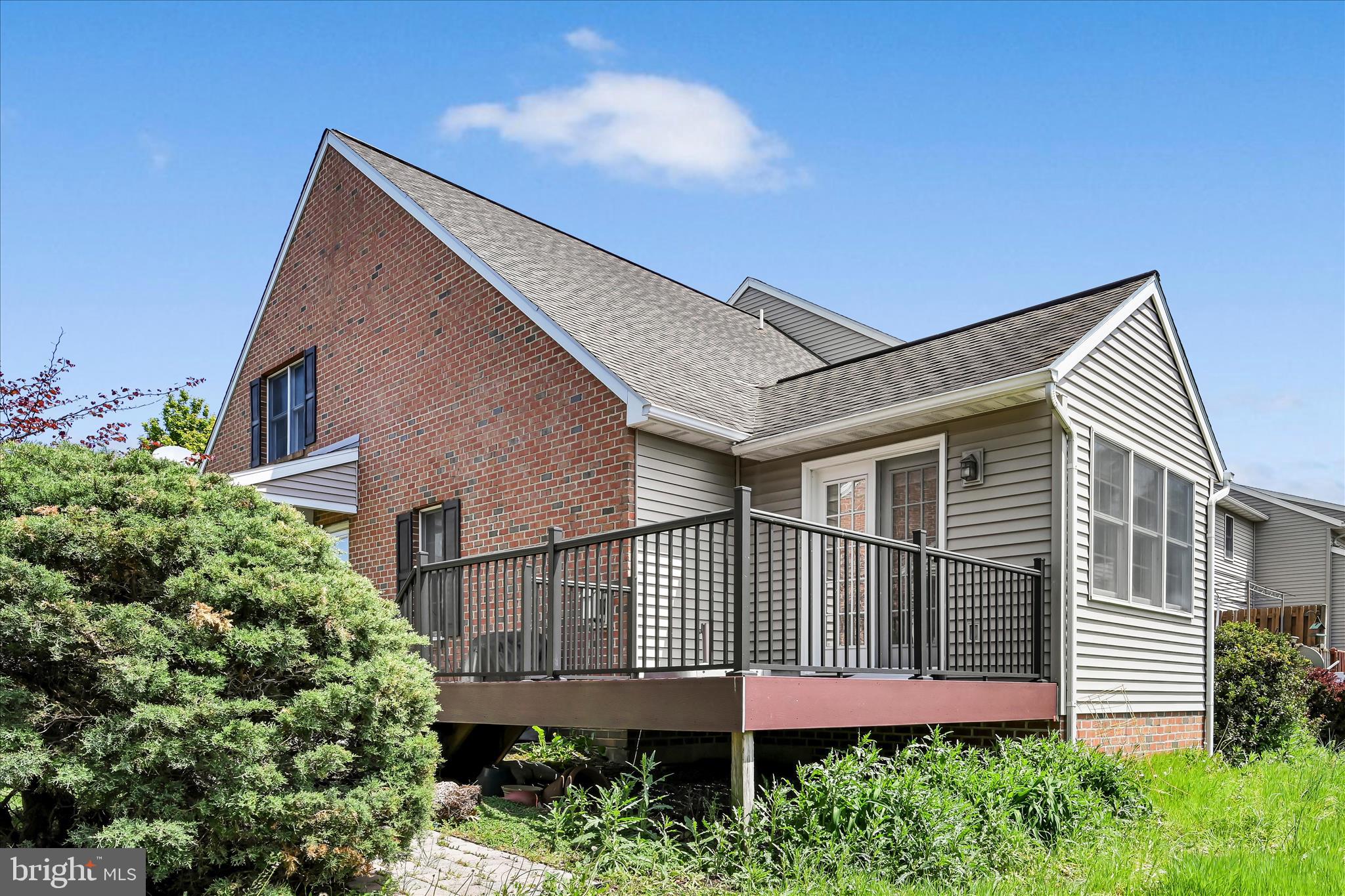 SUMMIT HILLS - Residential
