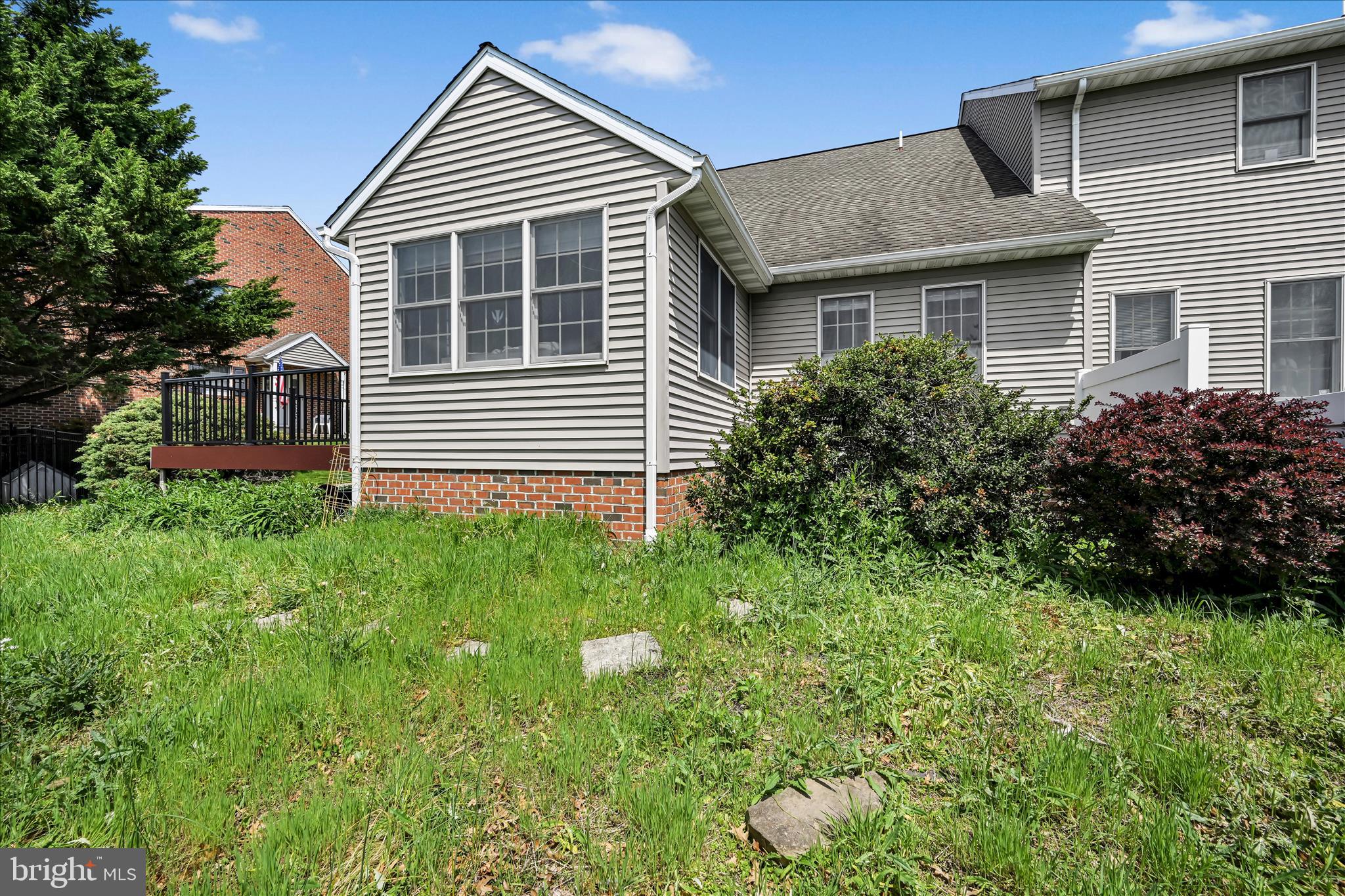 SUMMIT HILLS - Residential