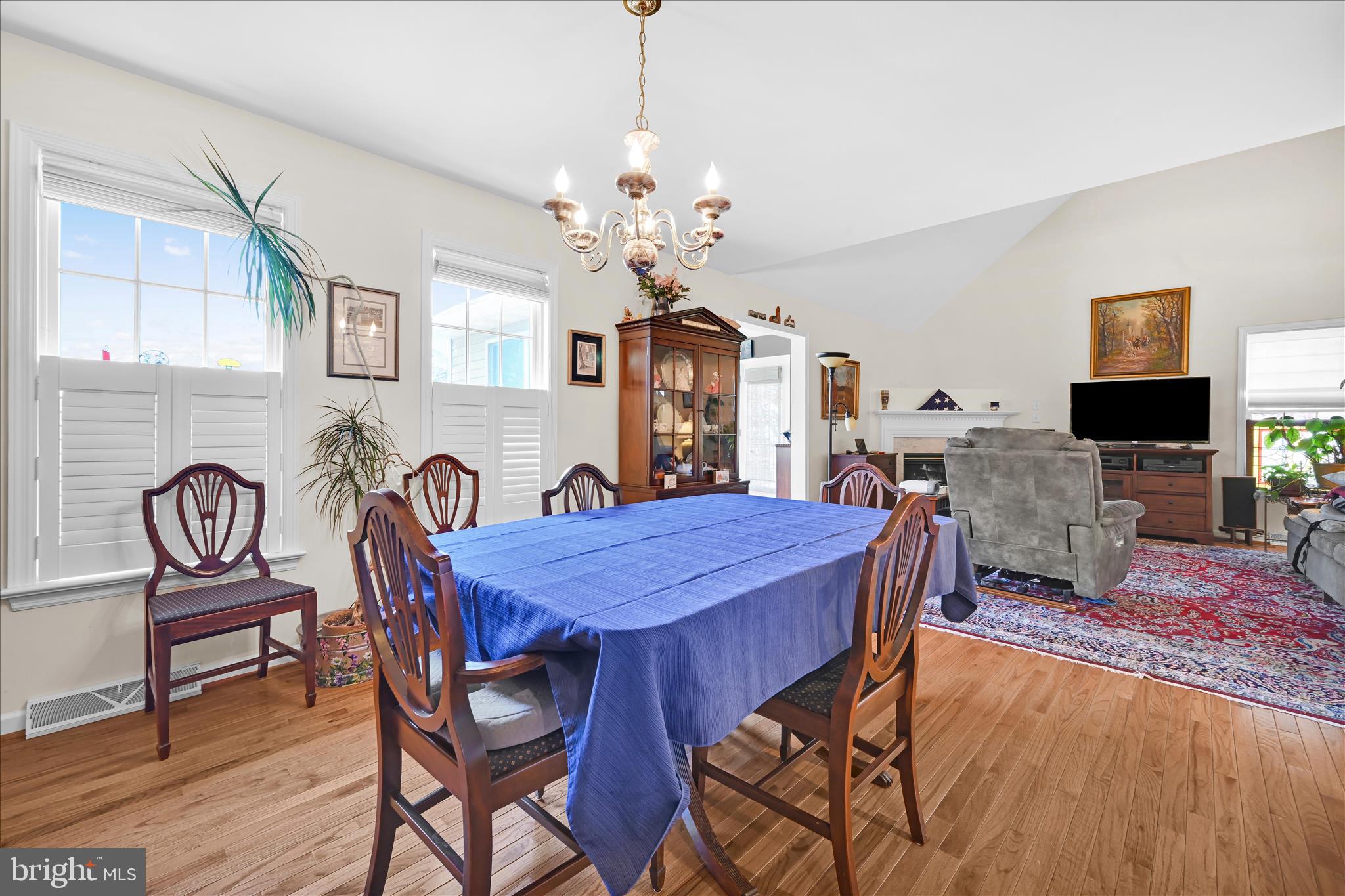 SUMMIT HILLS - Residential