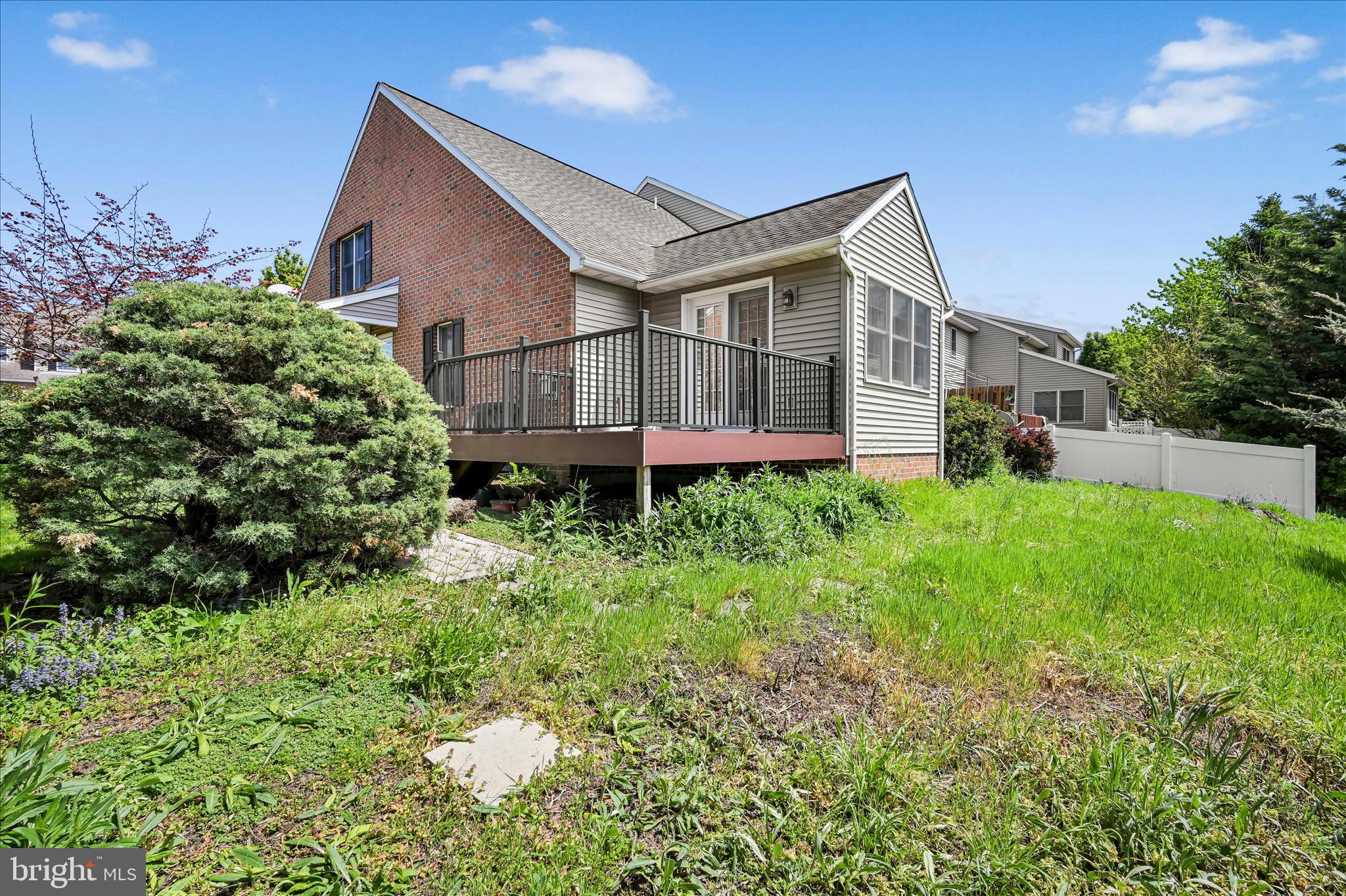 SUMMIT HILLS - Residential