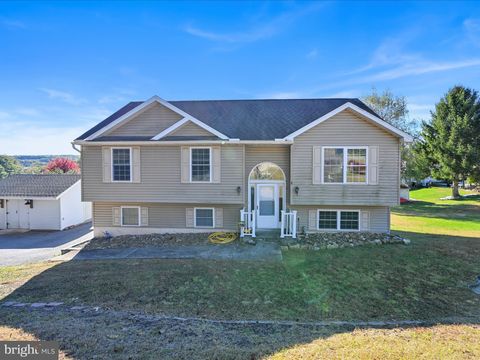1708 SITTING BULL DRIVE AUBURN PA 17922