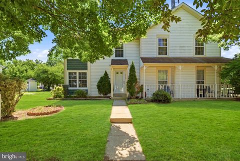 Townhouse For Sale - 14327 Marlborough Lane<br/> UPPER MARLBORO, MD 20772