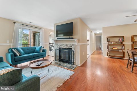 18040 CHALET DRIVE 15-201 GERMANTOWN MD 20874