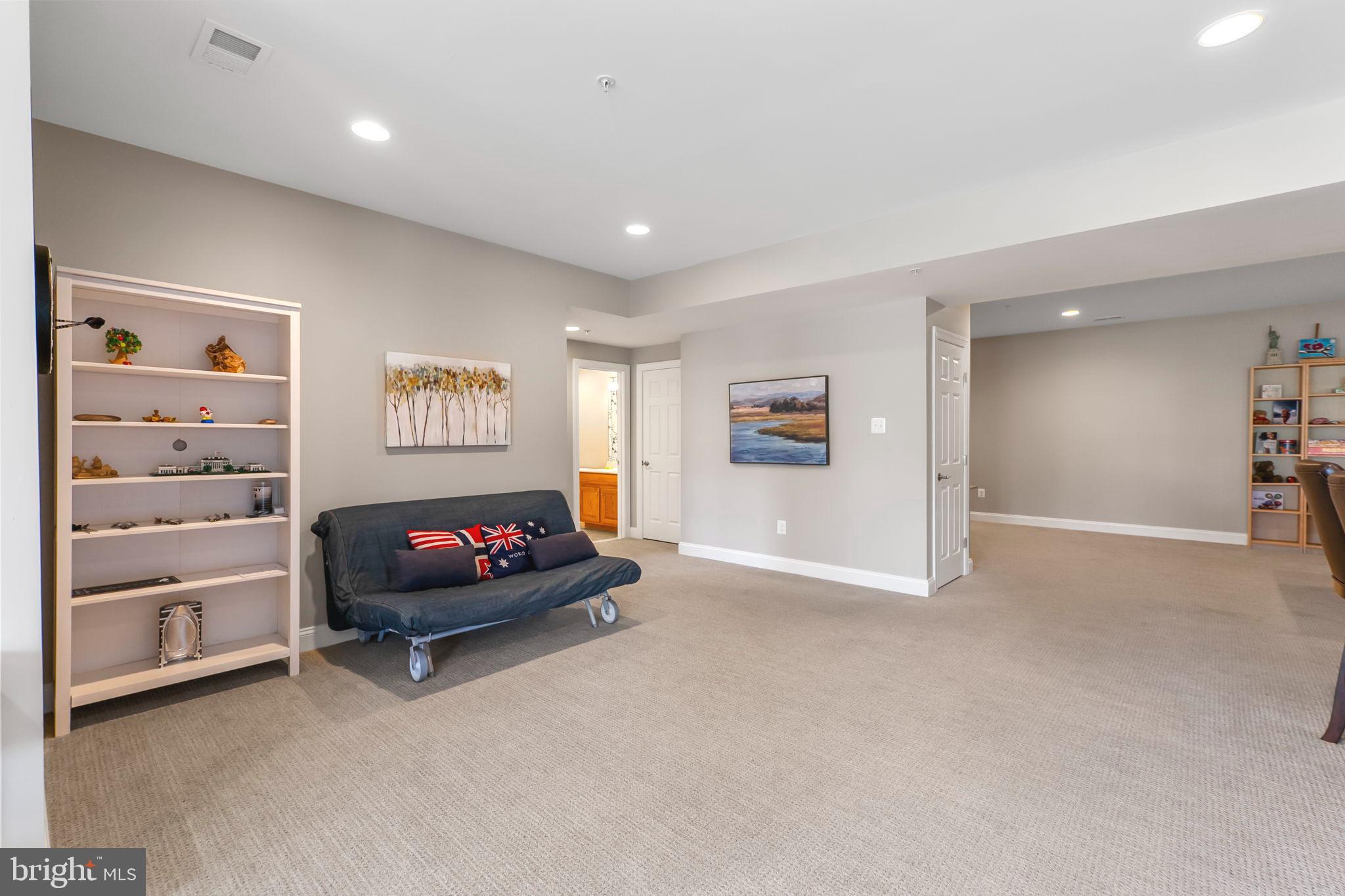 BRIGHTWELL CROSSING - Residential