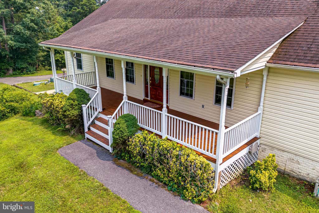 Photo of 86 Iris Lane, FRONT ROYAL, VA 22630 (MLS # VAWR2014472)