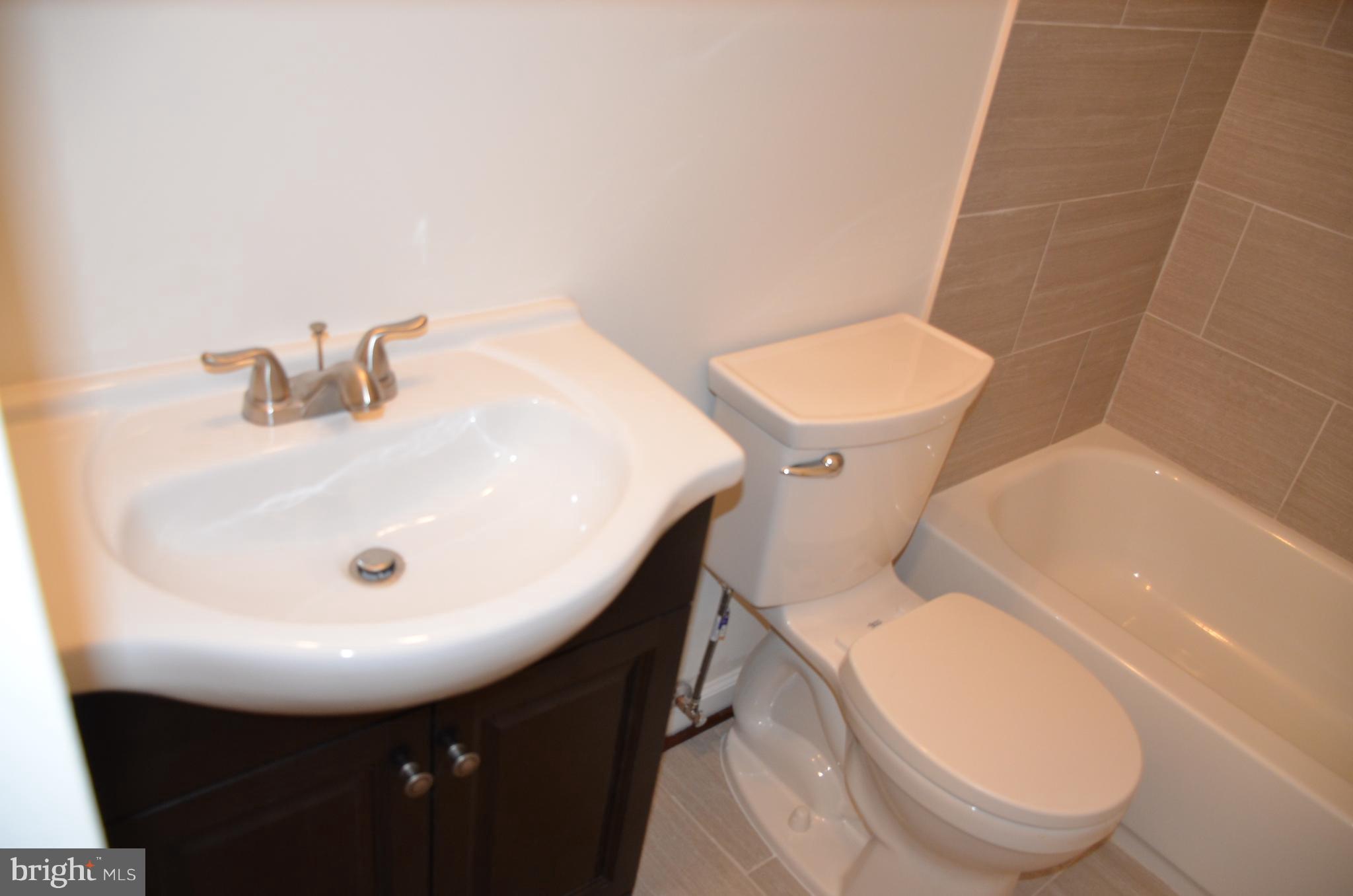 REFLECTION LAKE - Residential