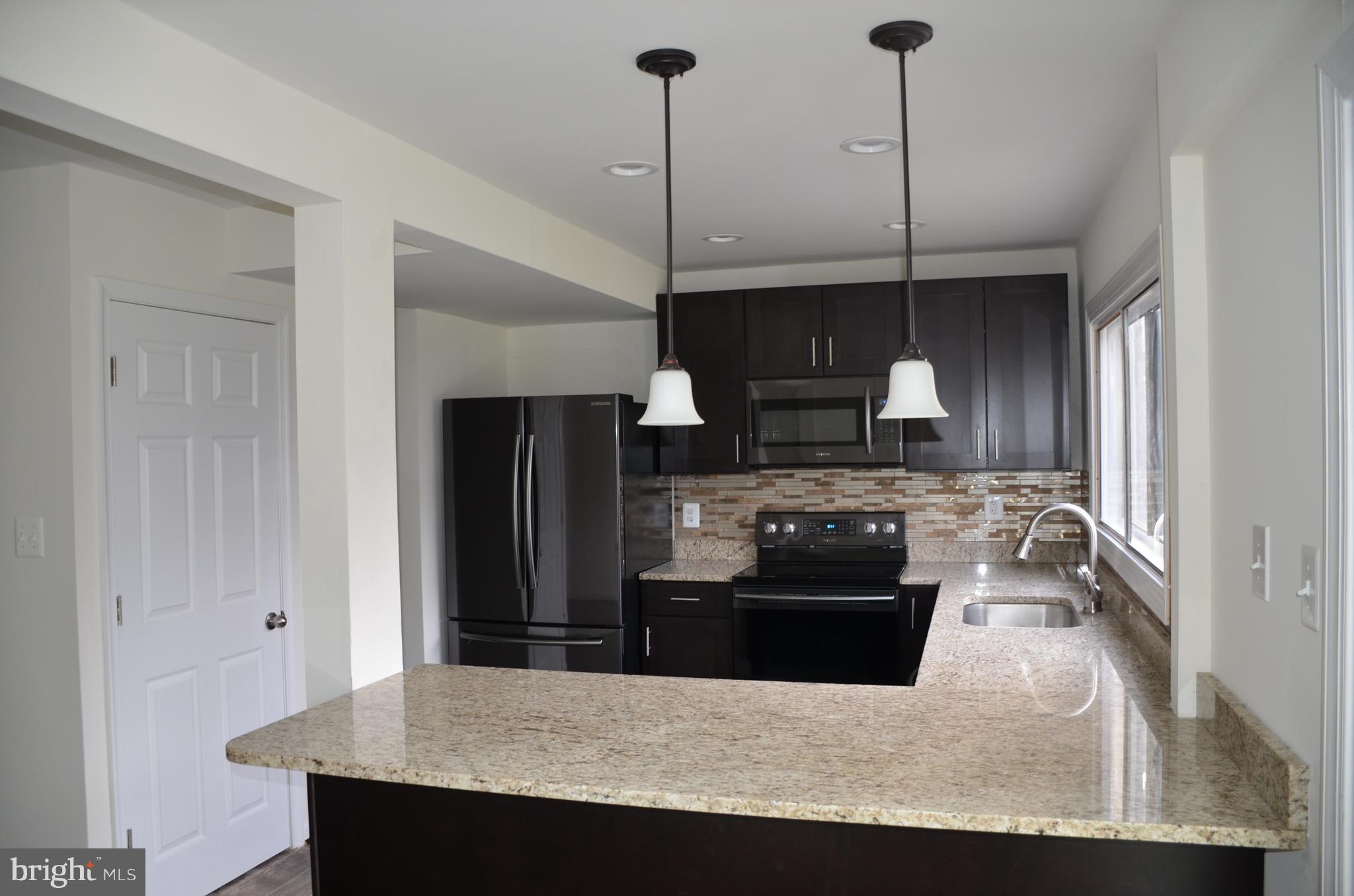 REFLECTION LAKE - Residential