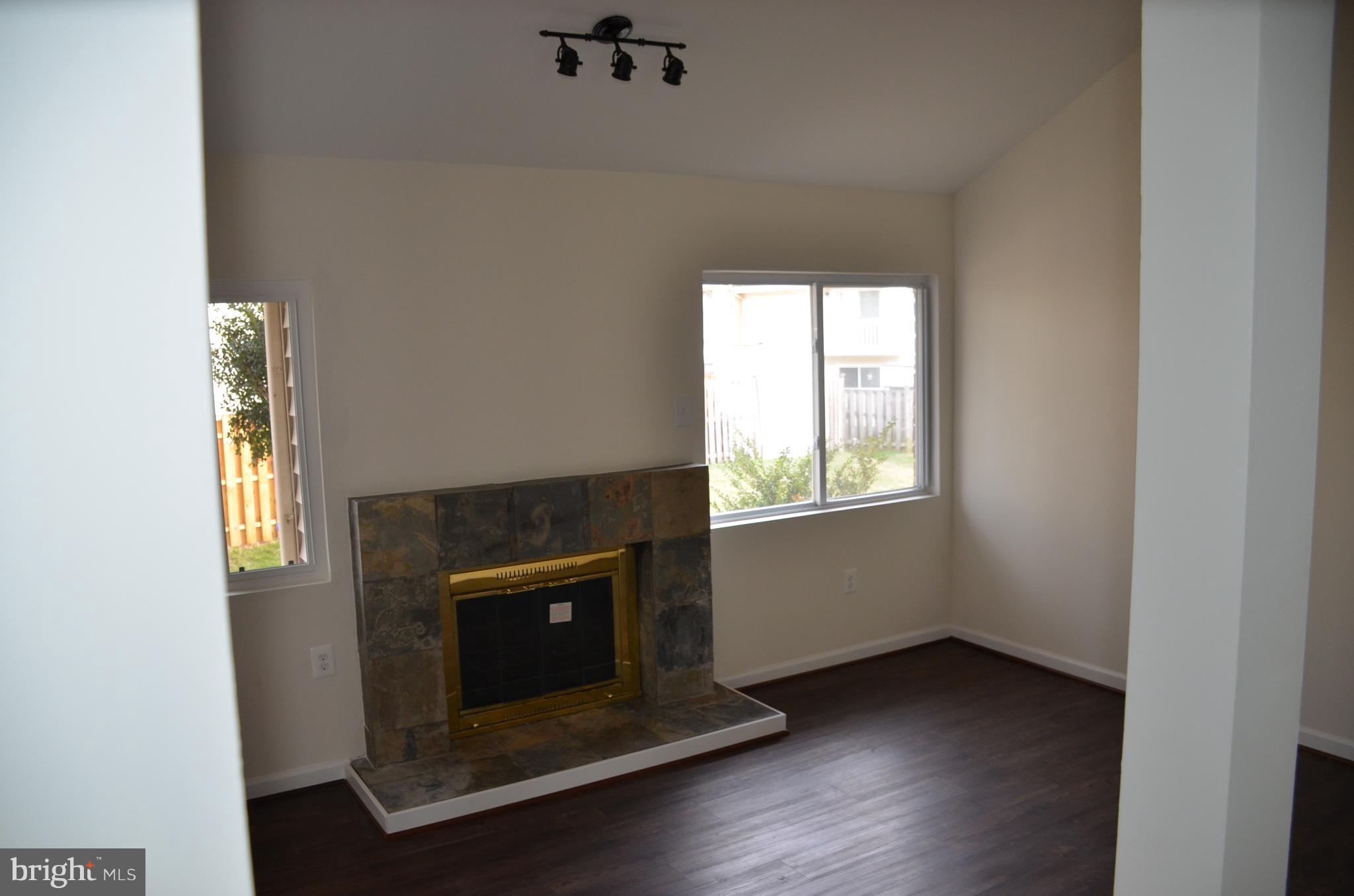 REFLECTION LAKE - Residential