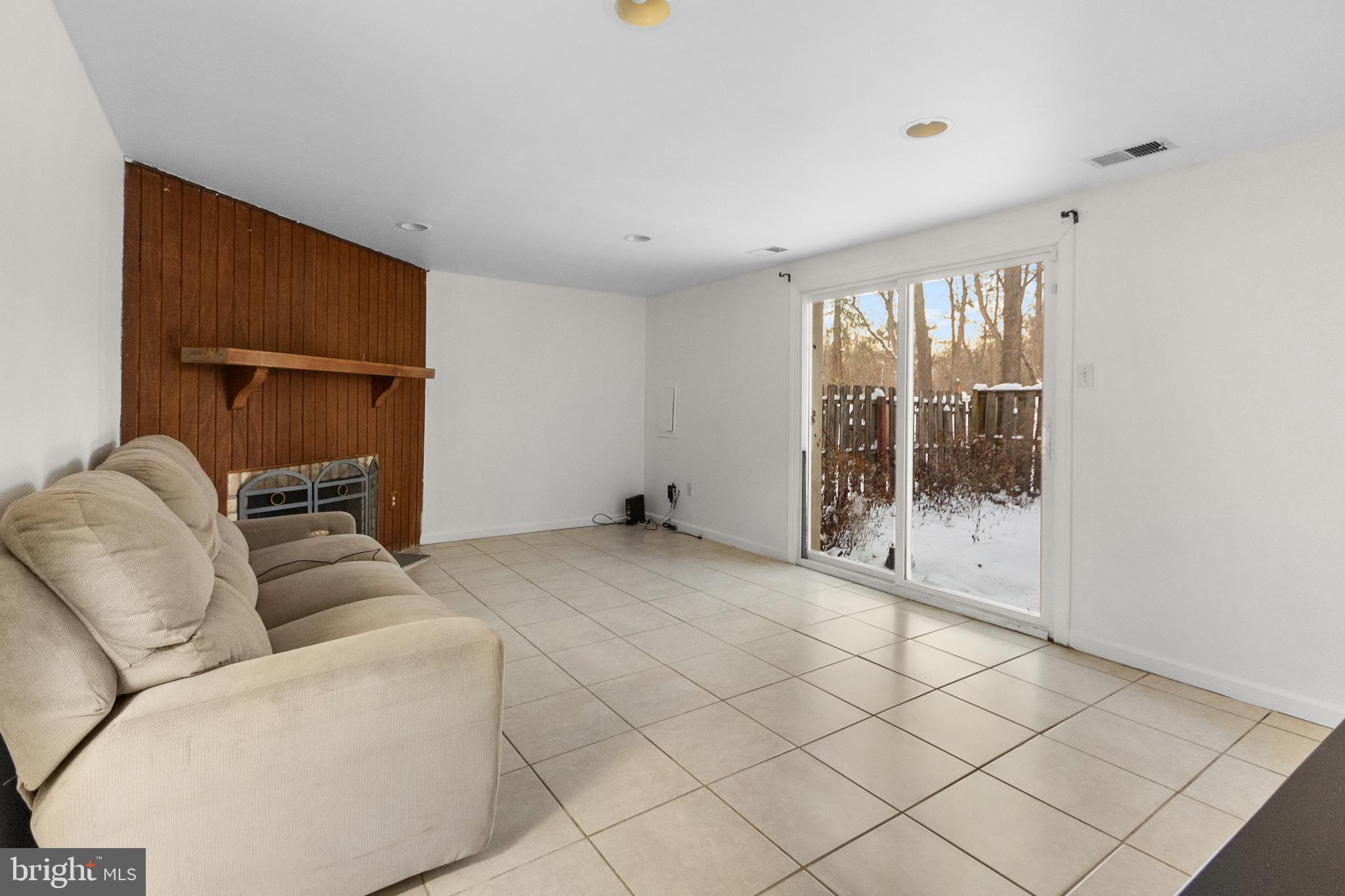 VILLAGE OF OWEN BROWN - Residential