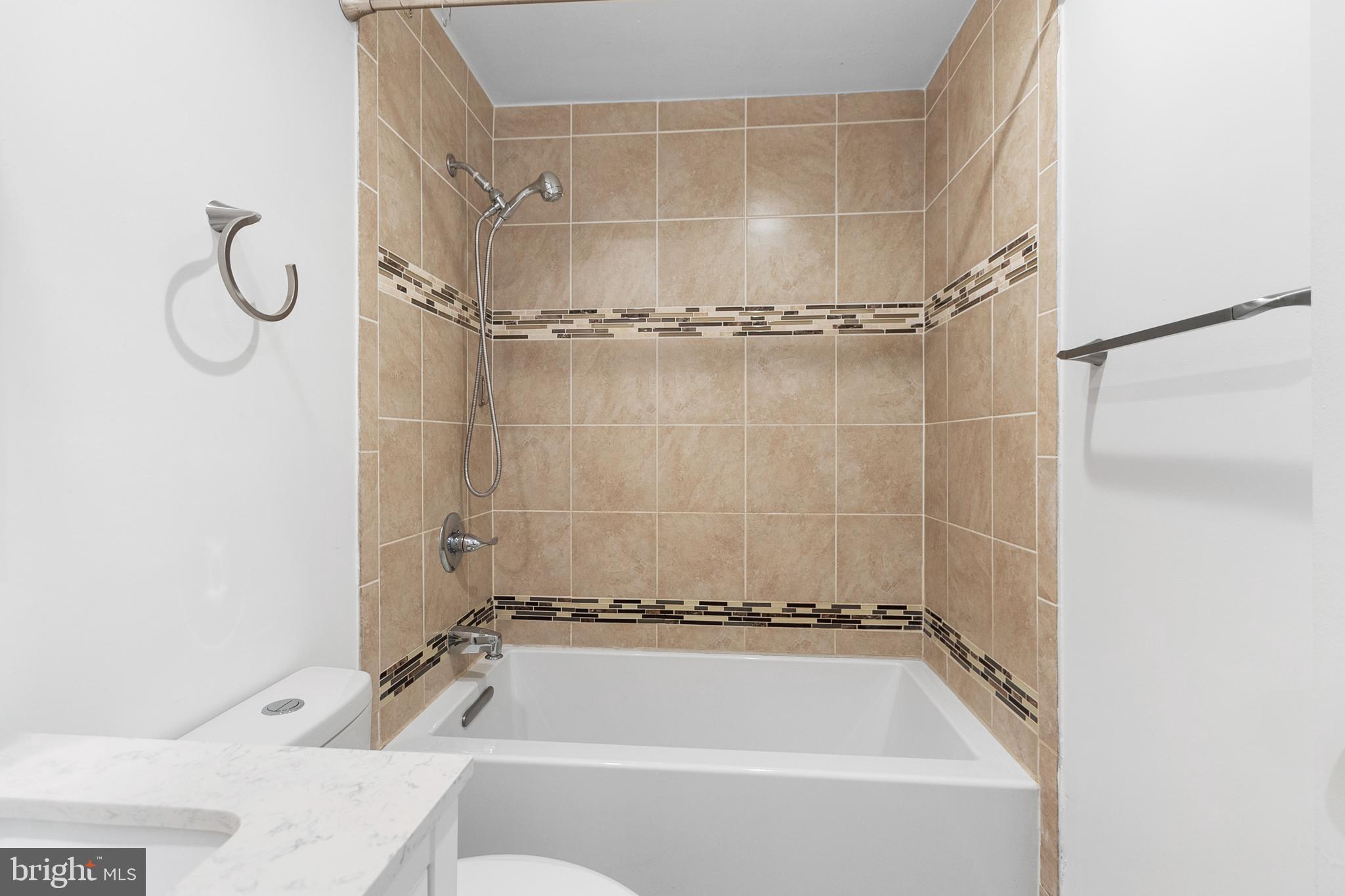 VILLAGE OF OWEN BROWN - Residential