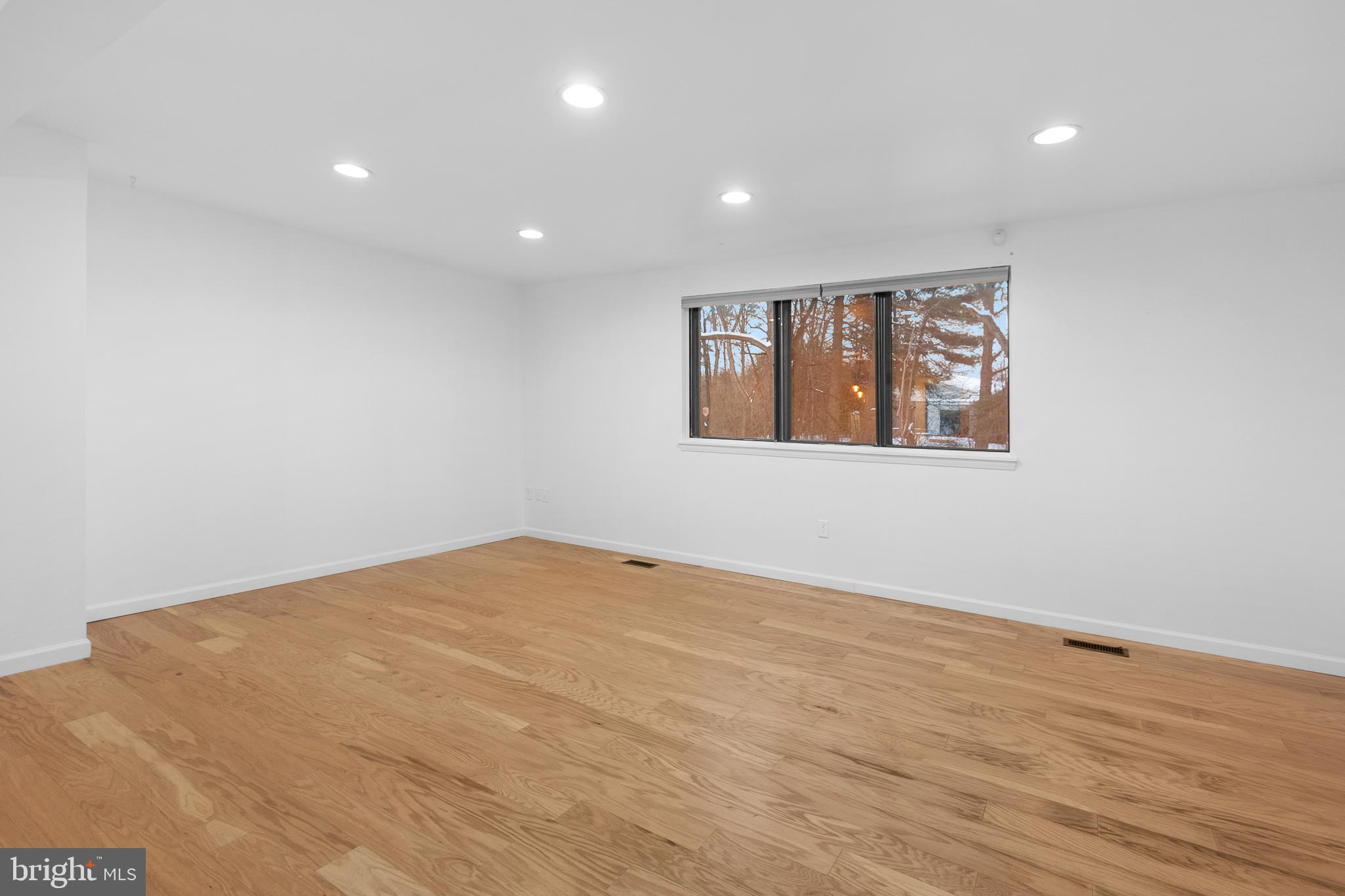 VILLAGE OF OWEN BROWN - Residential