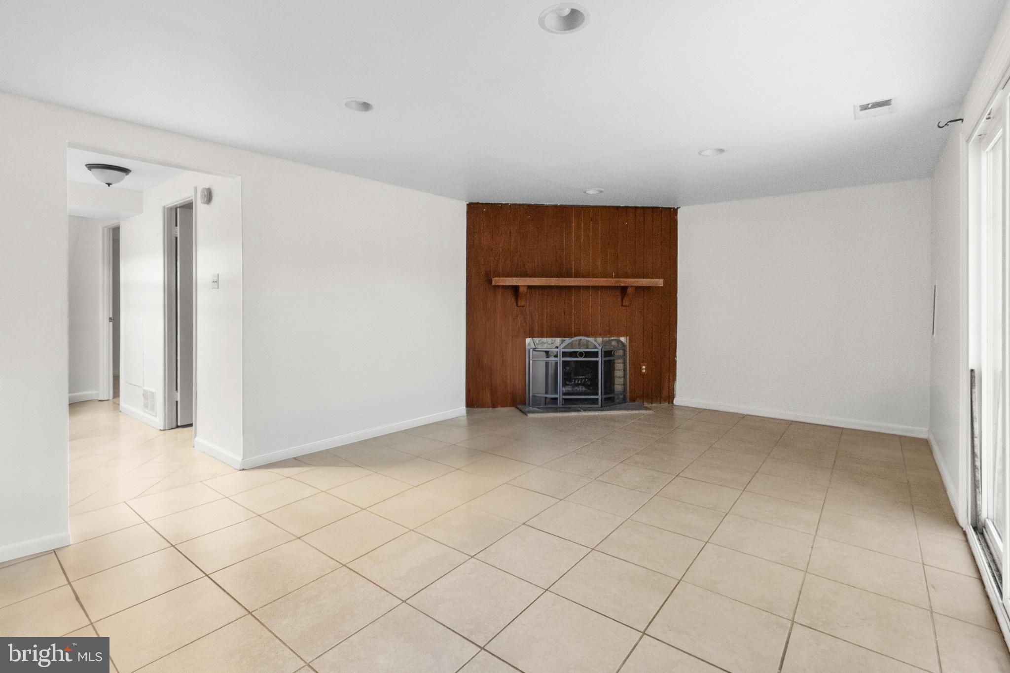 VILLAGE OF OWEN BROWN - Residential