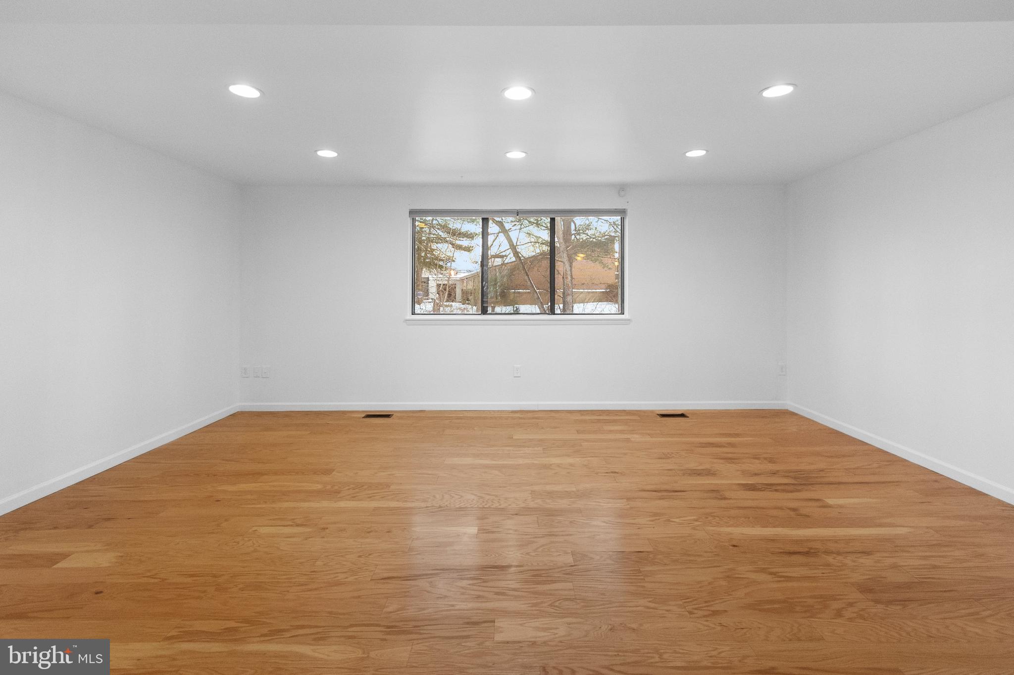 7358 KERRY HILL COURT