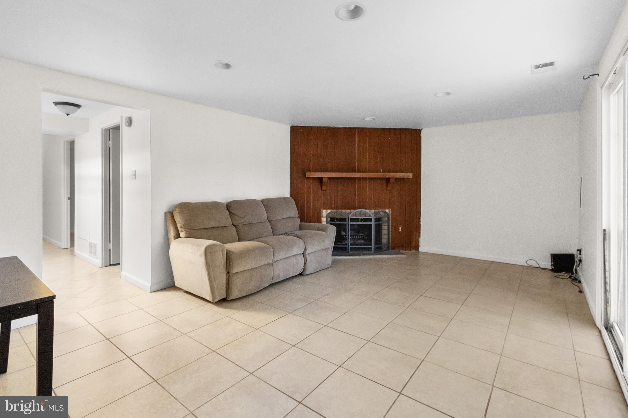 VILLAGE OF OWEN BROWN - Residential