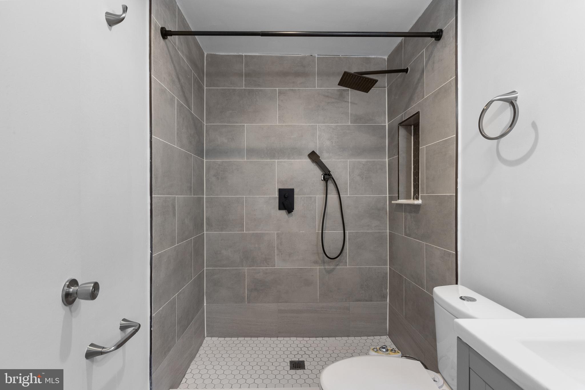 VILLAGE OF OWEN BROWN - Residential