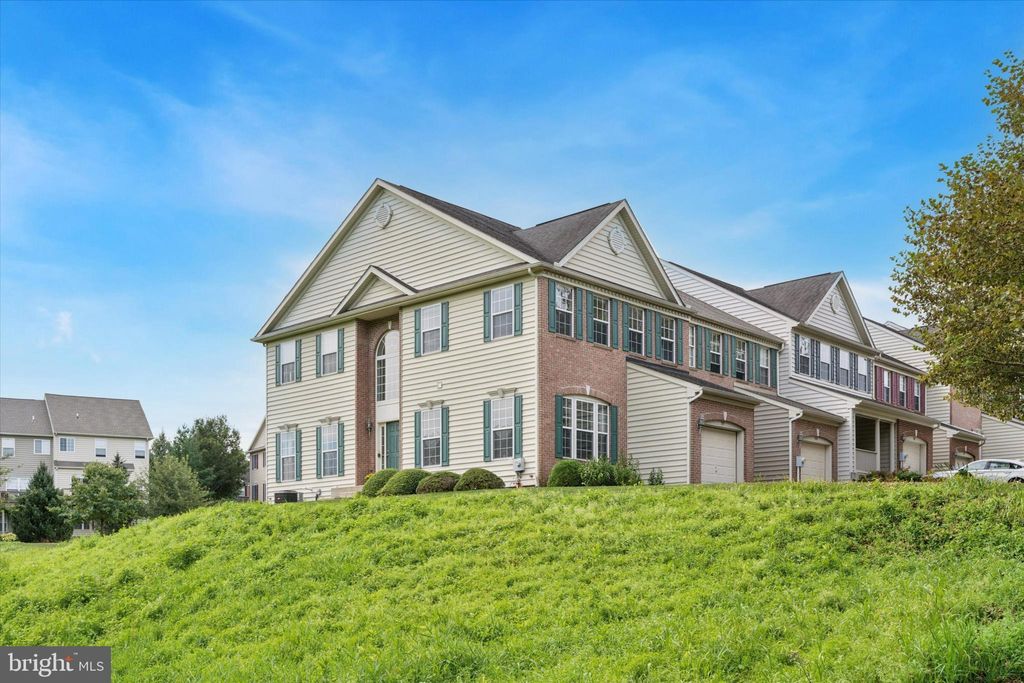 Photo of 190 Penns Manor Drive, KENNETT SQUARE, PA 19348 (MLS # PACT2111378)