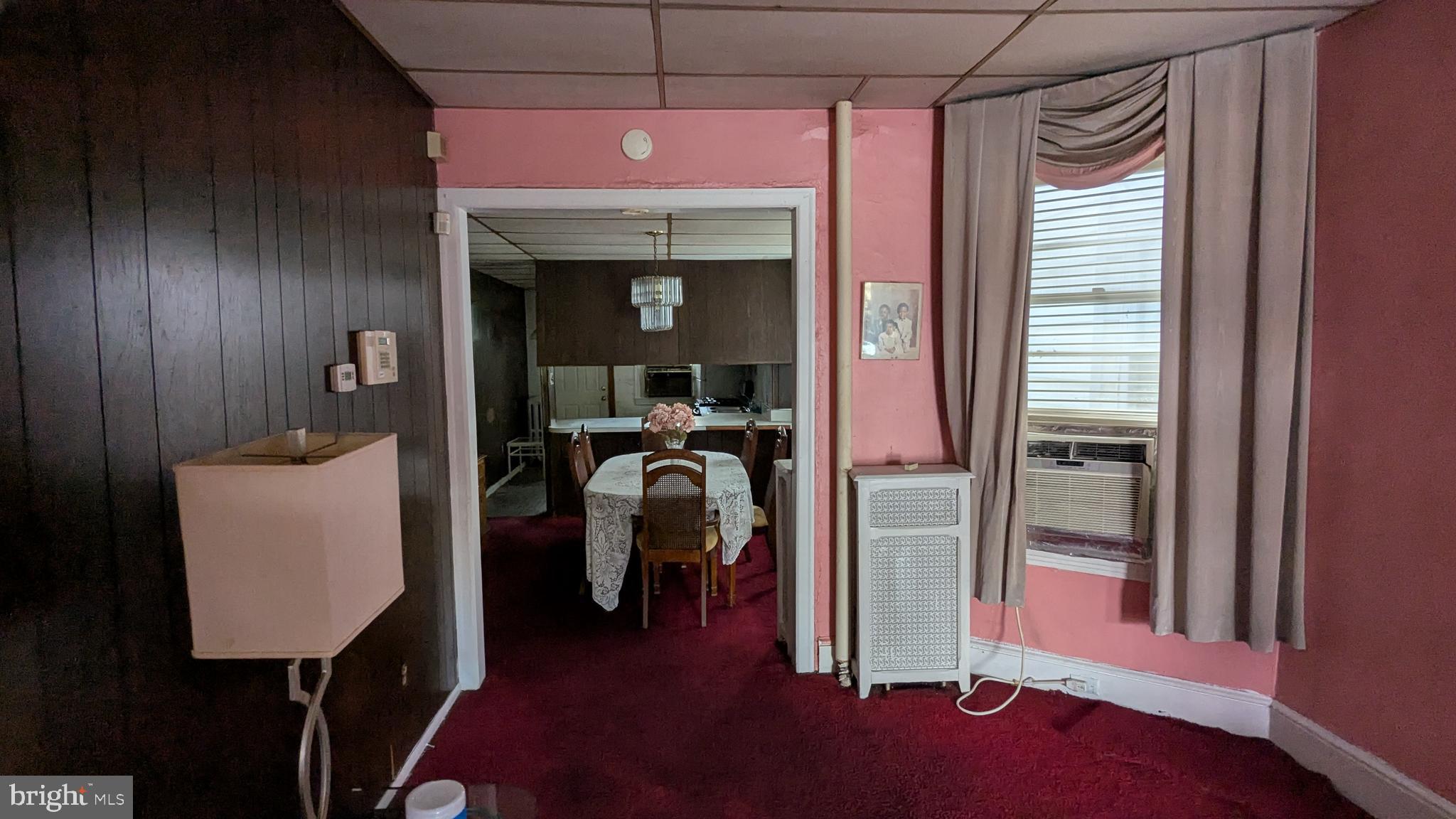 PHILADELPHIA (WEST) - Residential