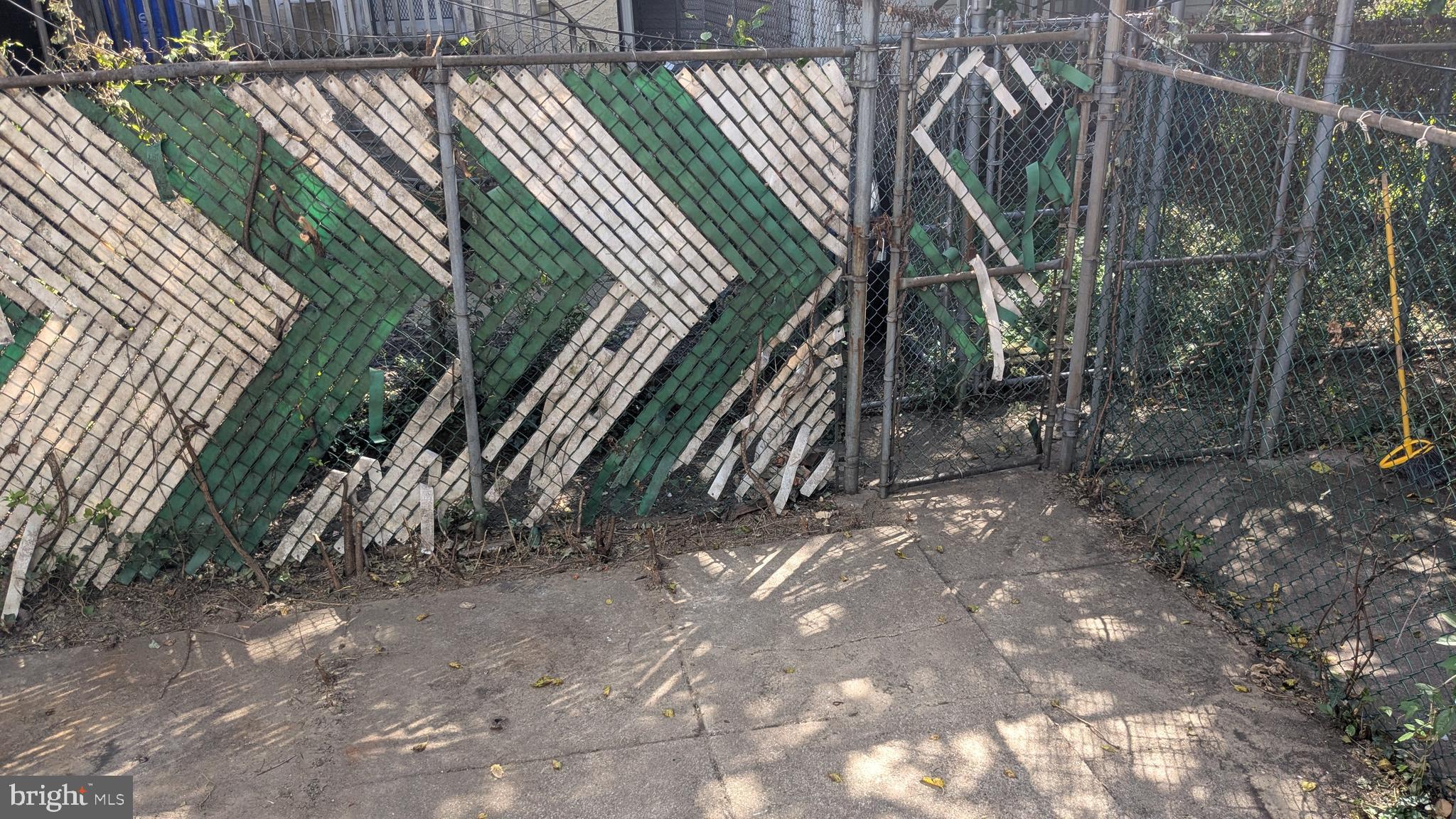 PHILADELPHIA (WEST) - Residential