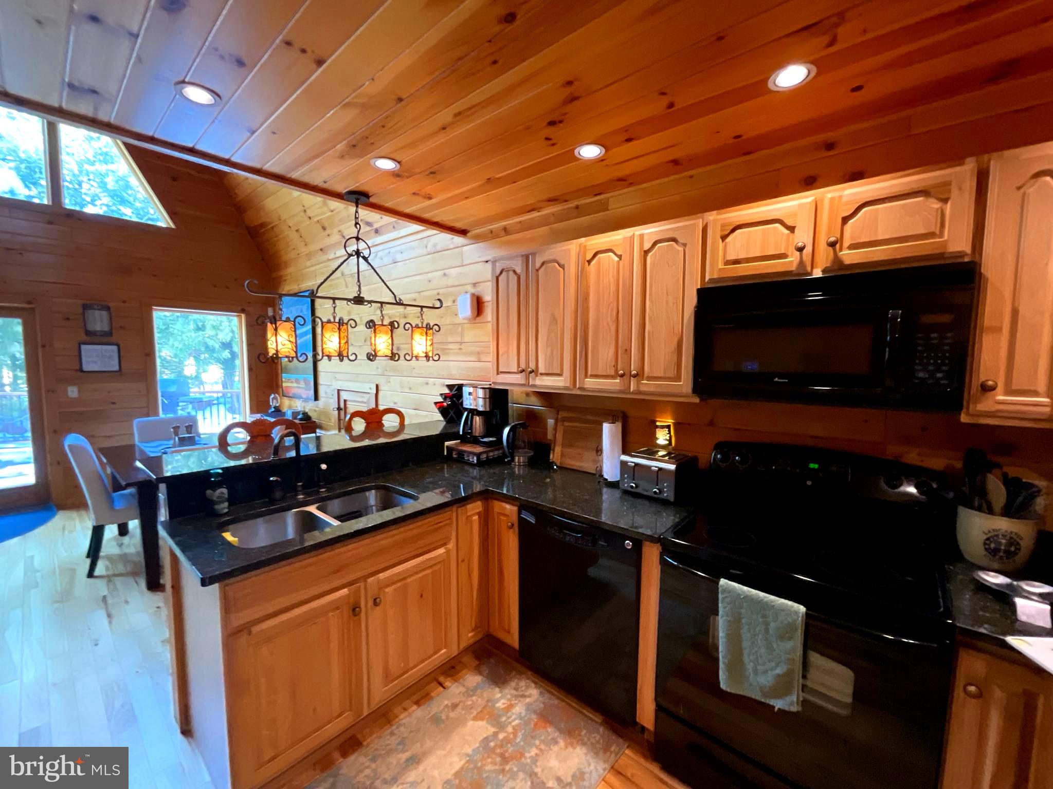 BLUFFS OF THE POTOMAC - Residential