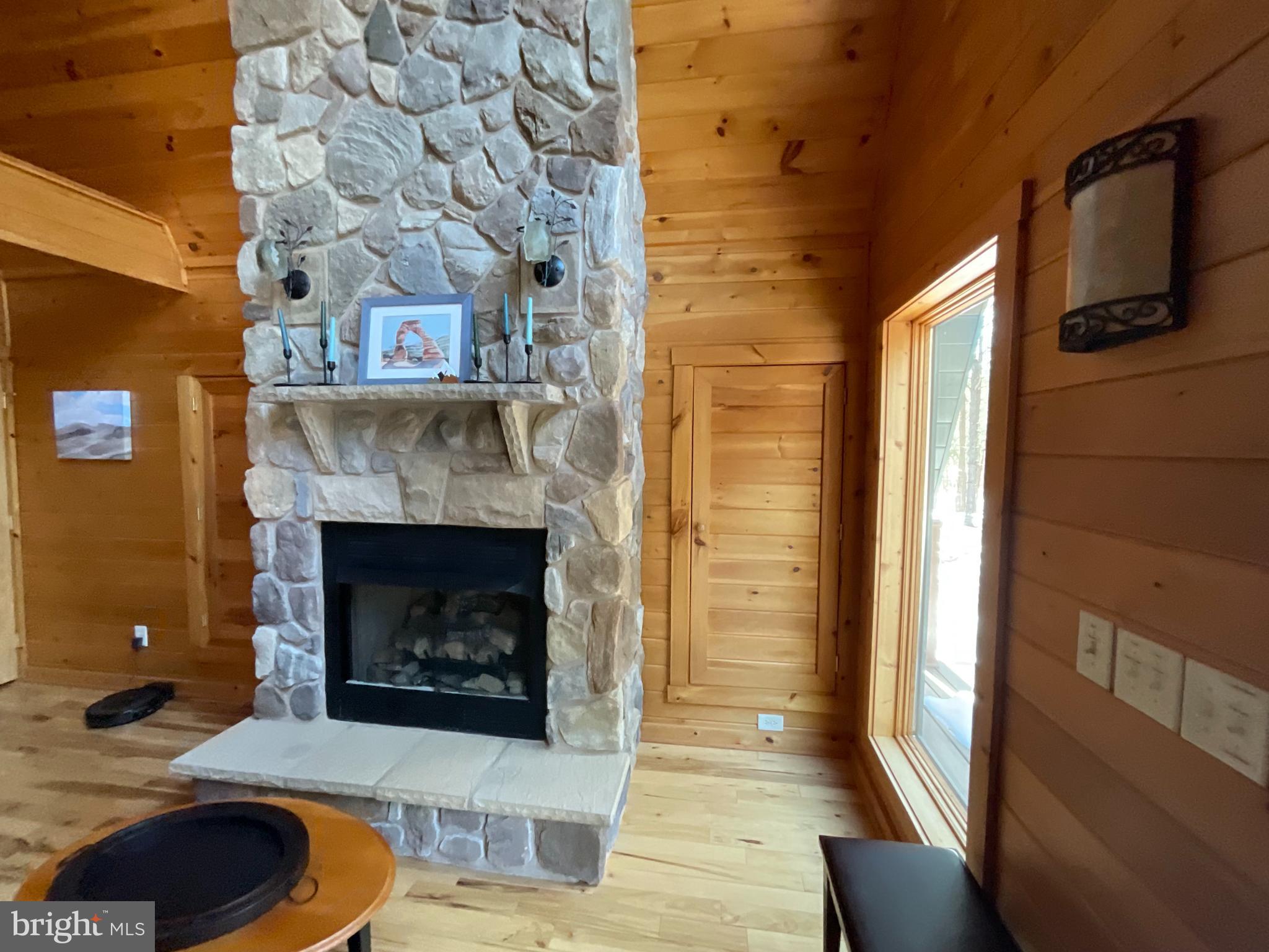 BLUFFS OF THE POTOMAC - Residential