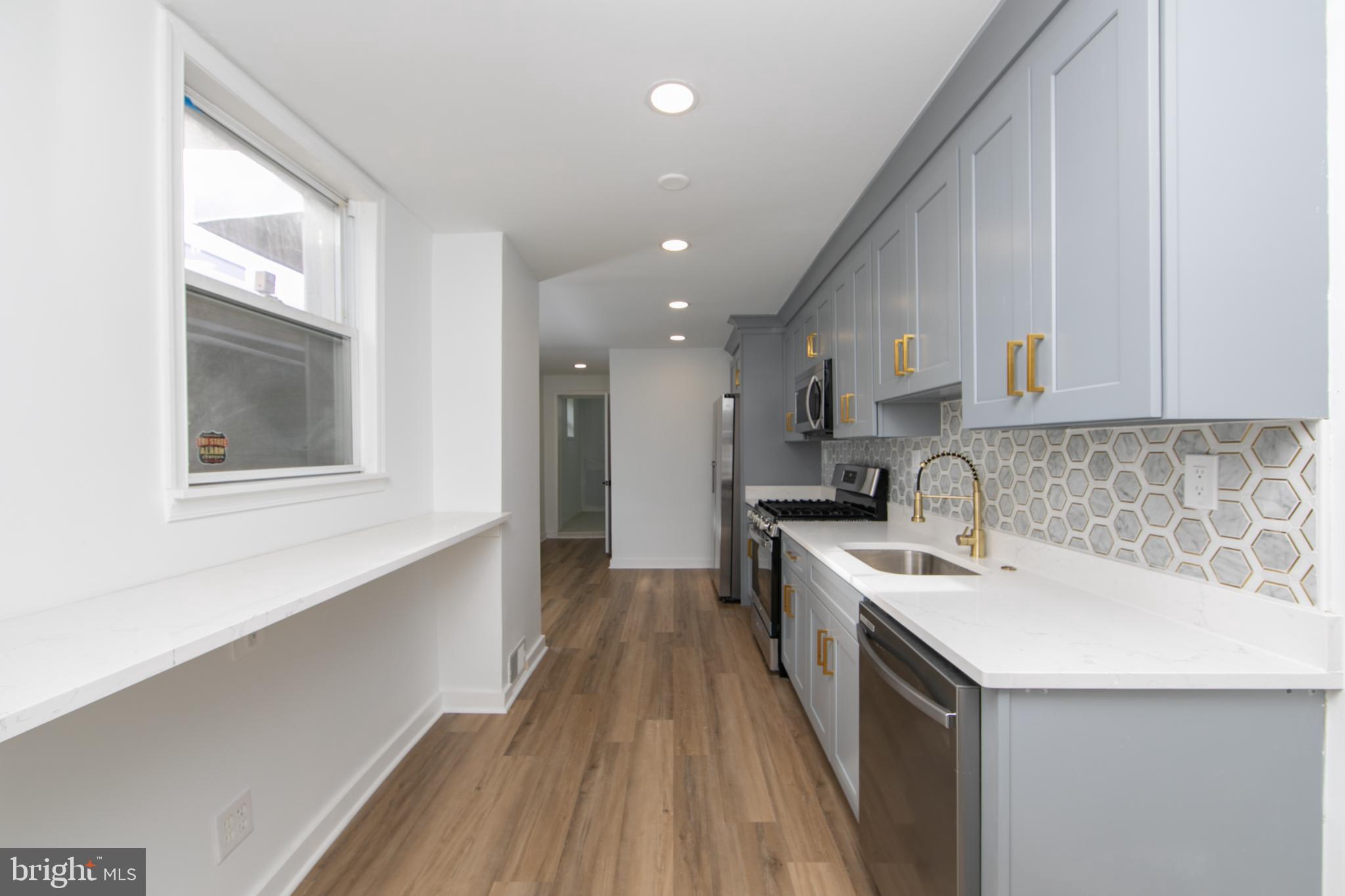 OLDE KENSINGTON - Residential