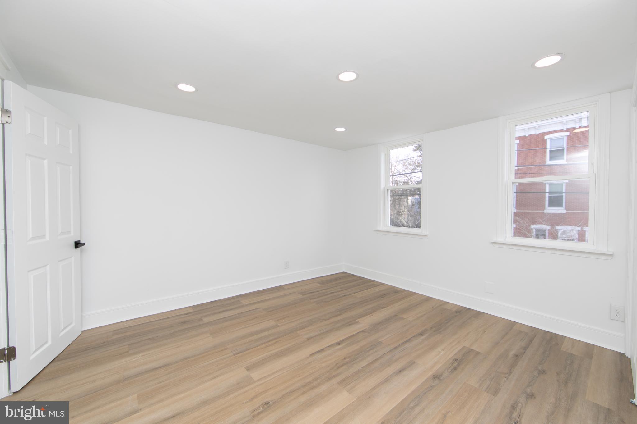 OLDE KENSINGTON - Residential