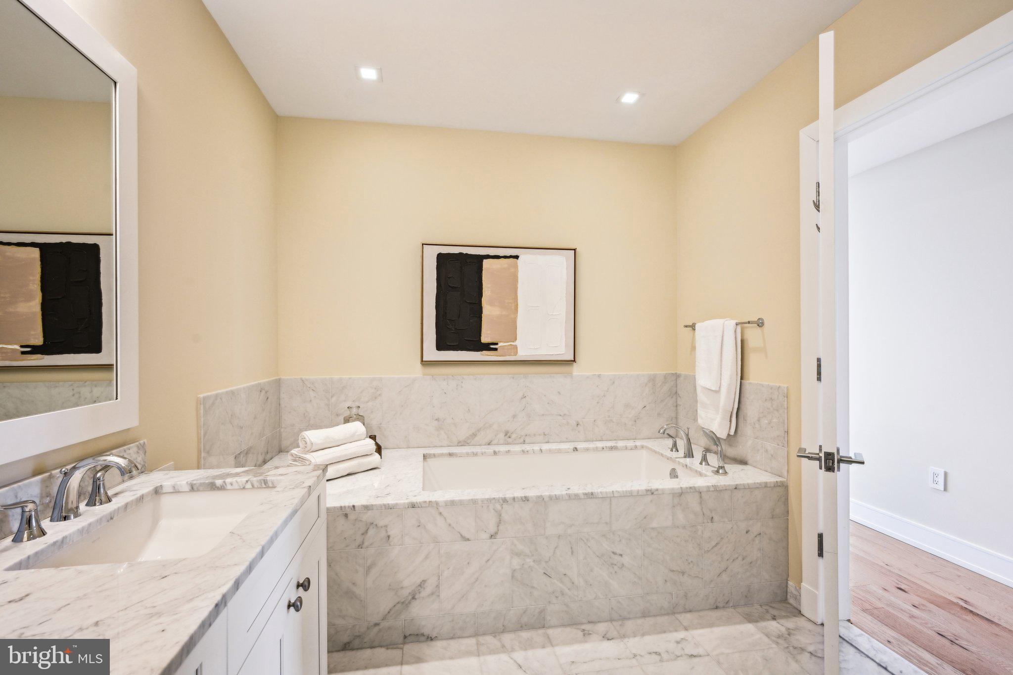 FITLER SQUARE - Residential