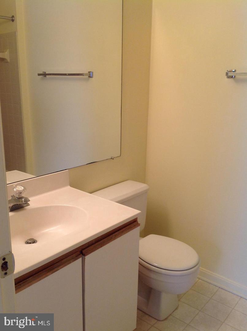 ROBIN MEADOWS - Residential Lease