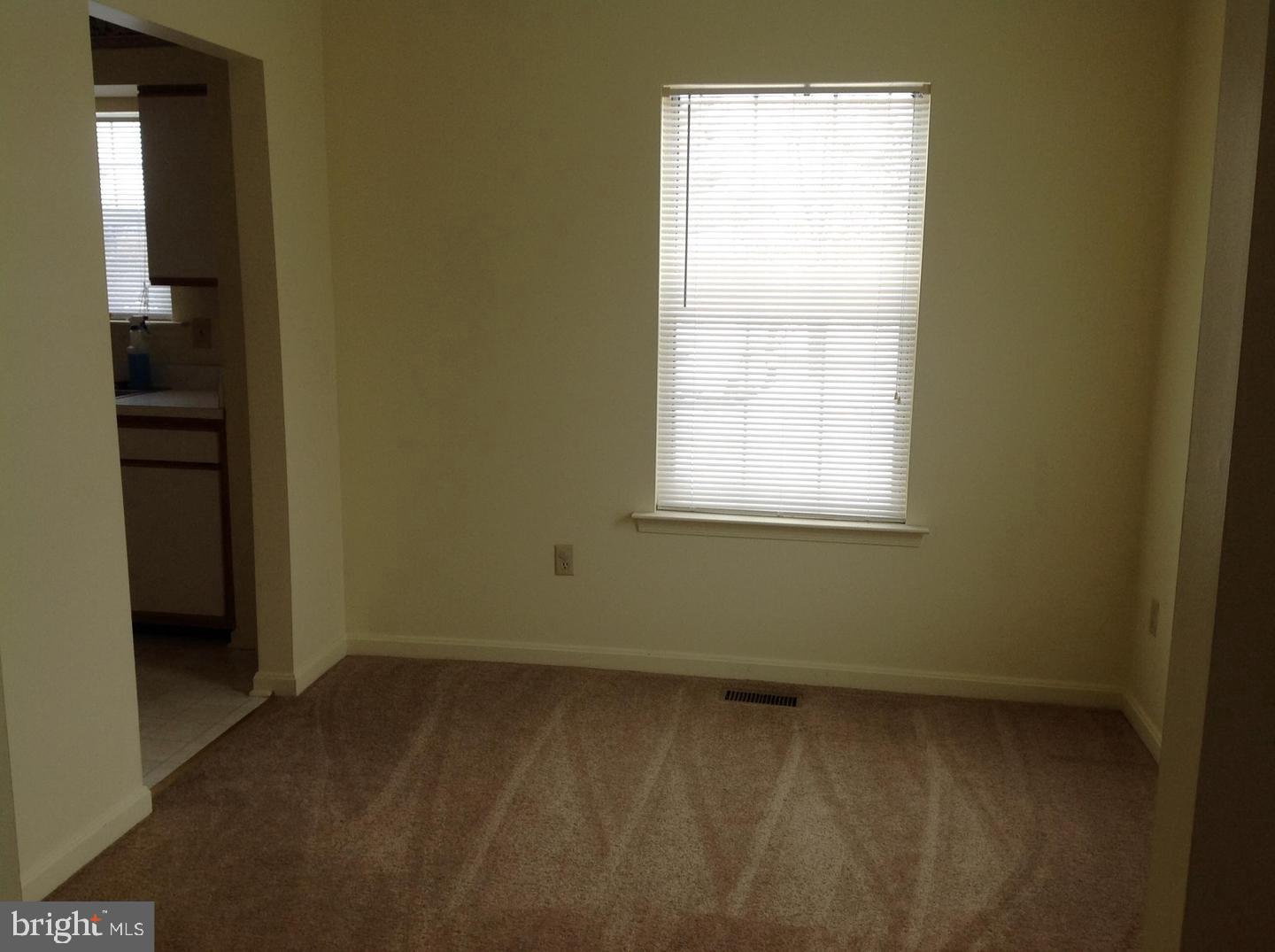 ROBIN MEADOWS - Residential Lease