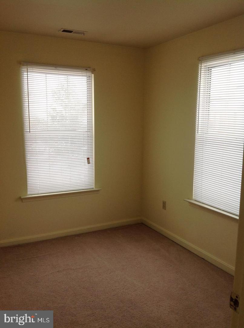 ROBIN MEADOWS - Residential Lease