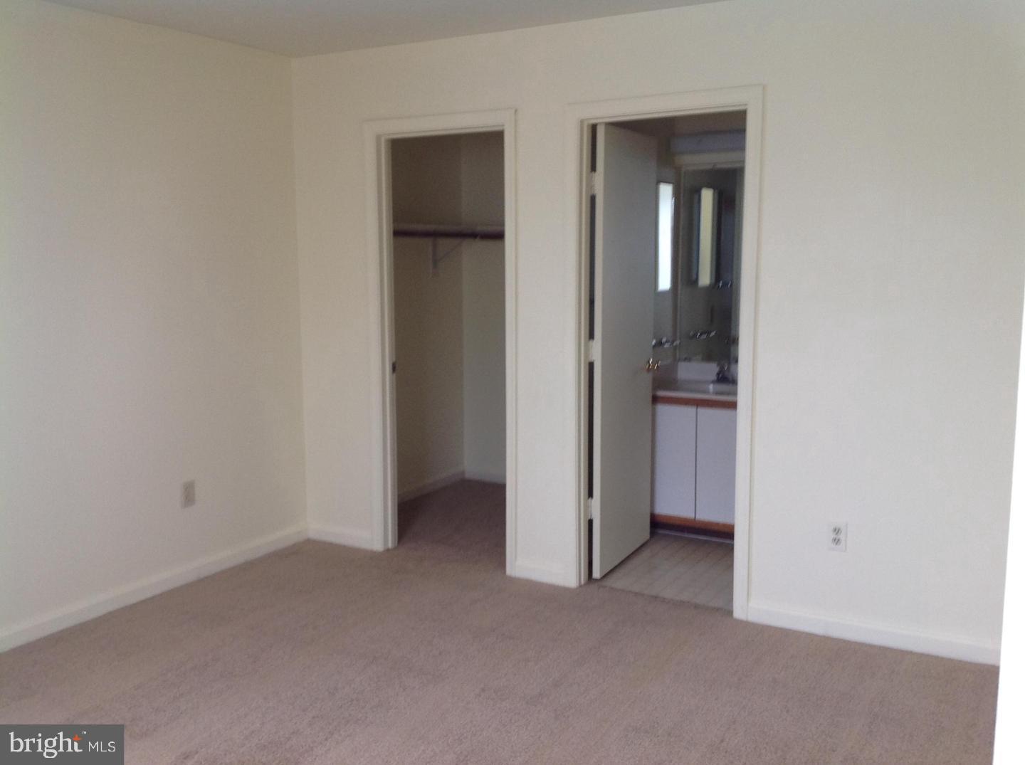 ROBIN MEADOWS - Residential Lease